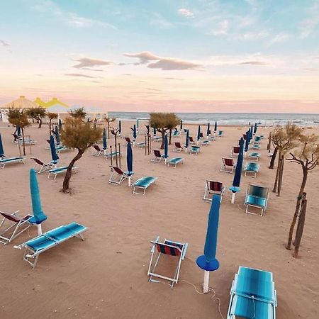 Hotel Fenix Cavallino-Treporti Exterior photo