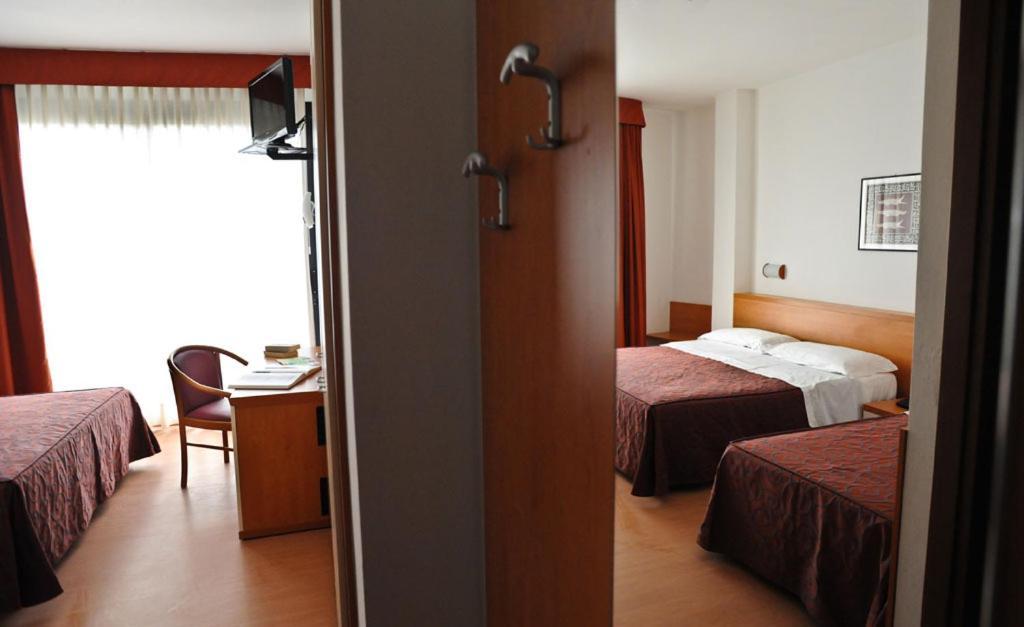 Hotel Fenix Cavallino-Treporti Exterior photo